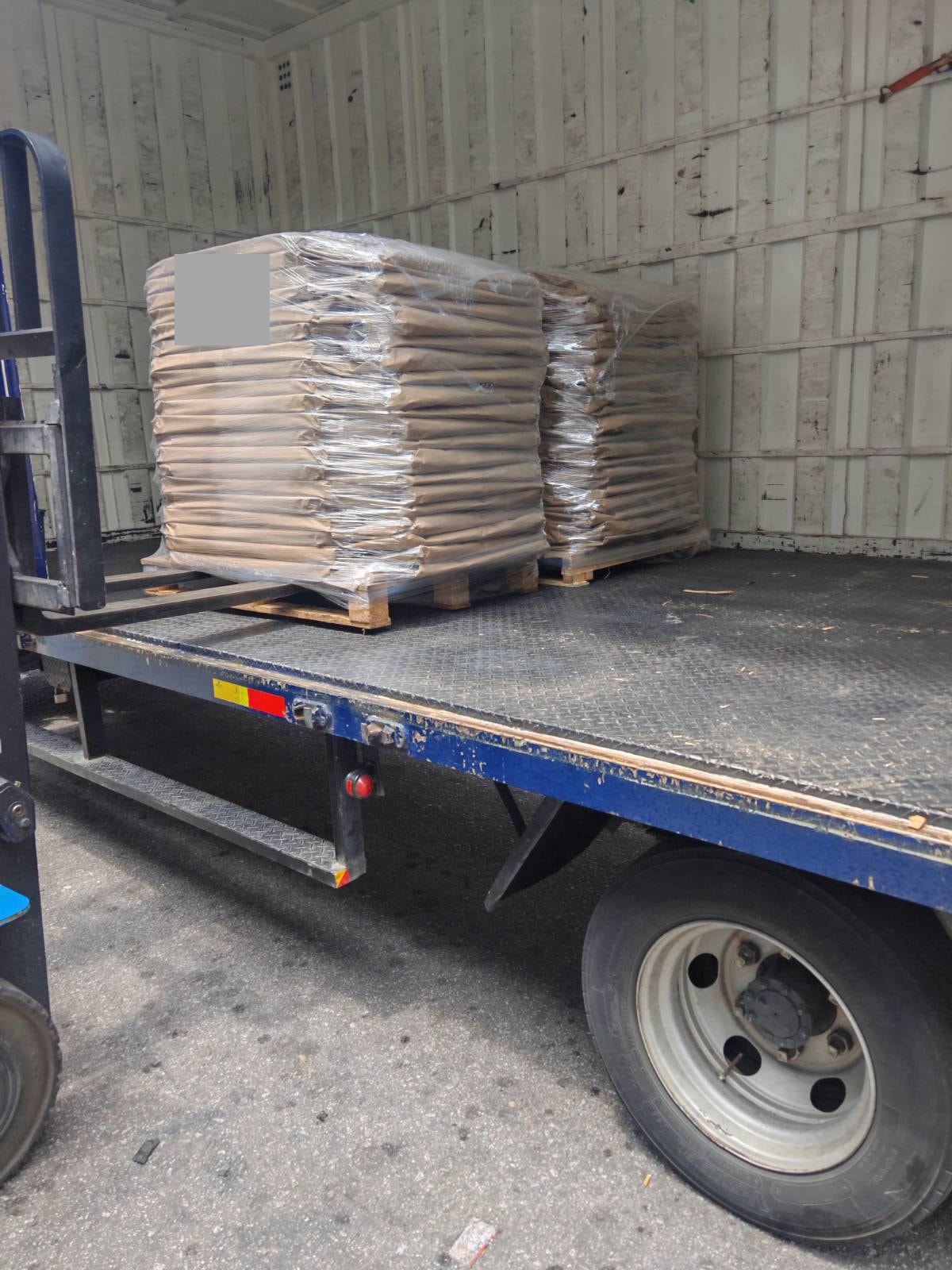 Flat carton boxes at pickup in Balakong