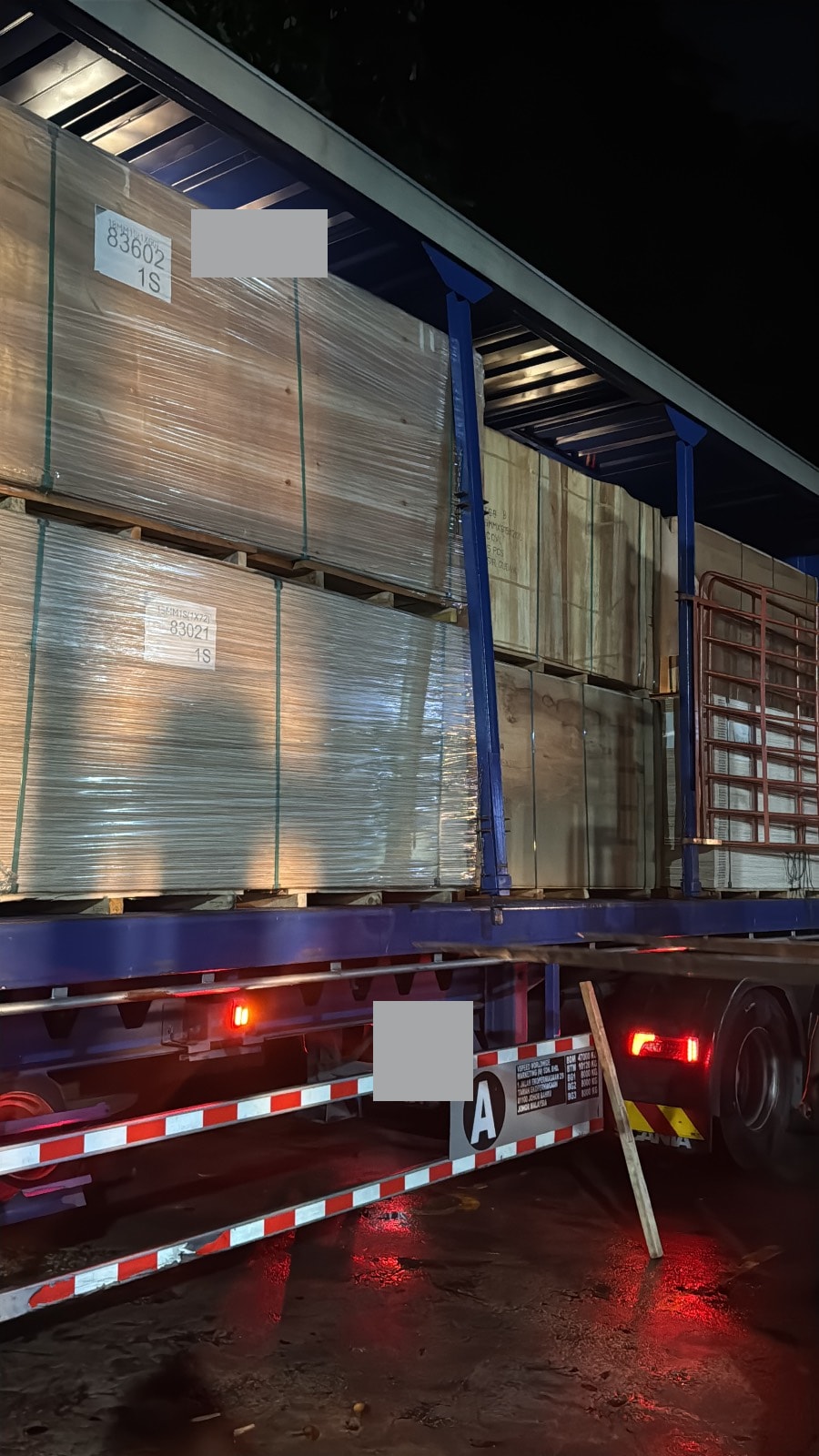 Plywood at pickup in Kulai