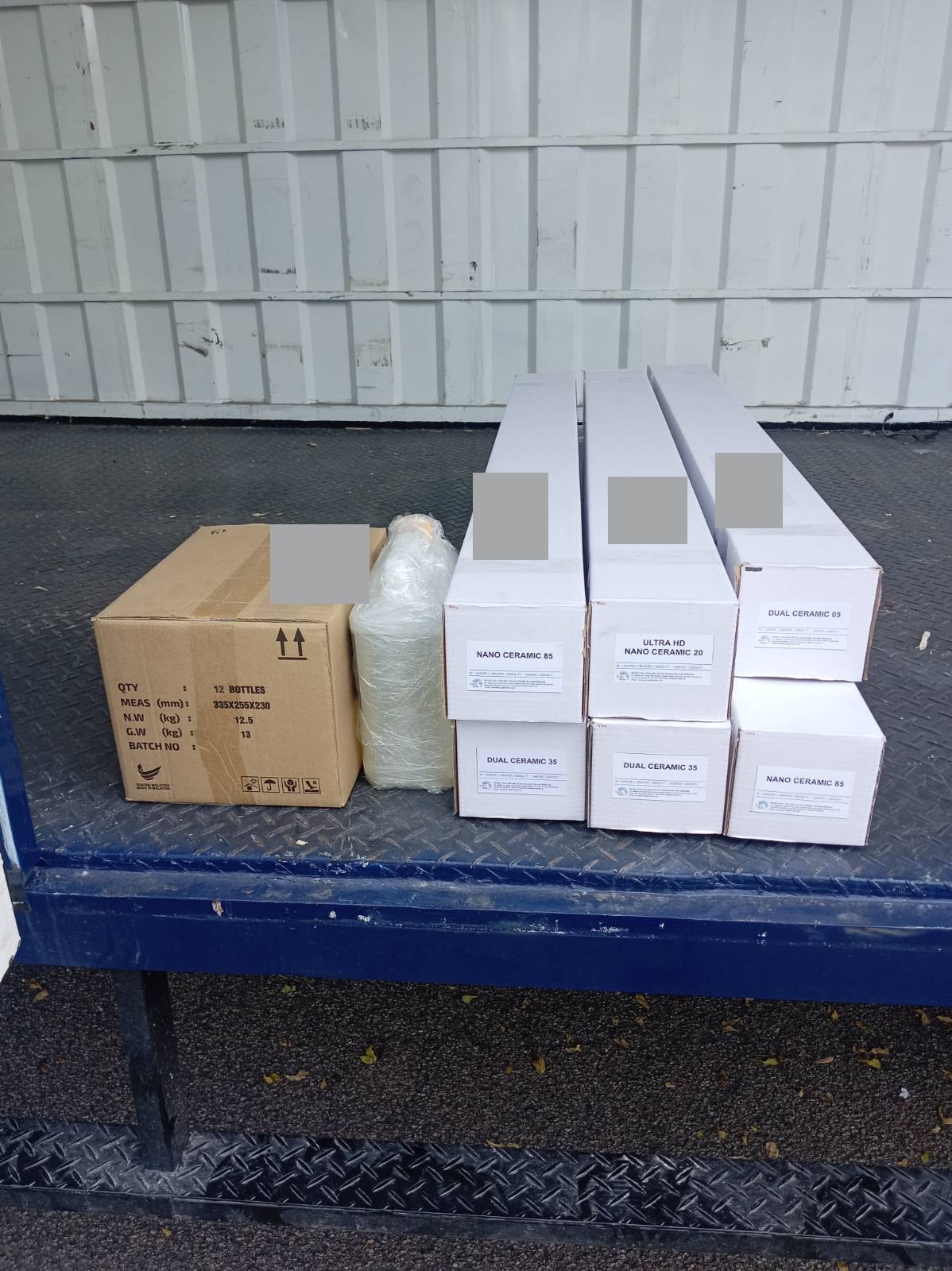 Window film and accompanying supplies at pickup in Ulu Tiram